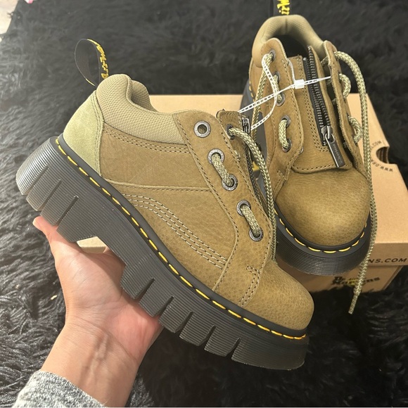 Dr. Martens Shoes - DR MARTENS Woodard Lo Zip green leather Oxfords shoes women’s 7 new